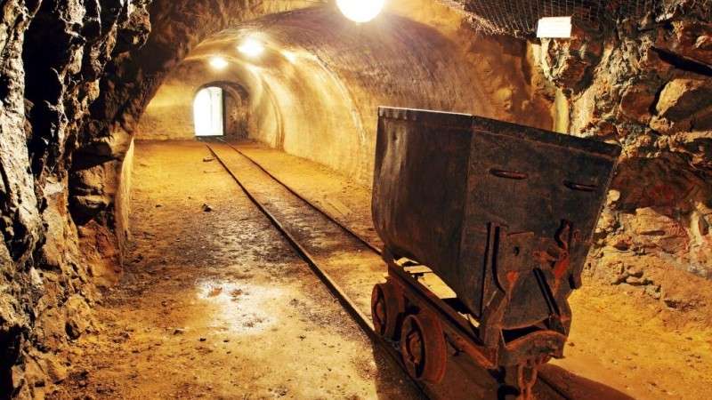 Harmony Gold Dividend Boosts Shares — 2.5% Yield Announced