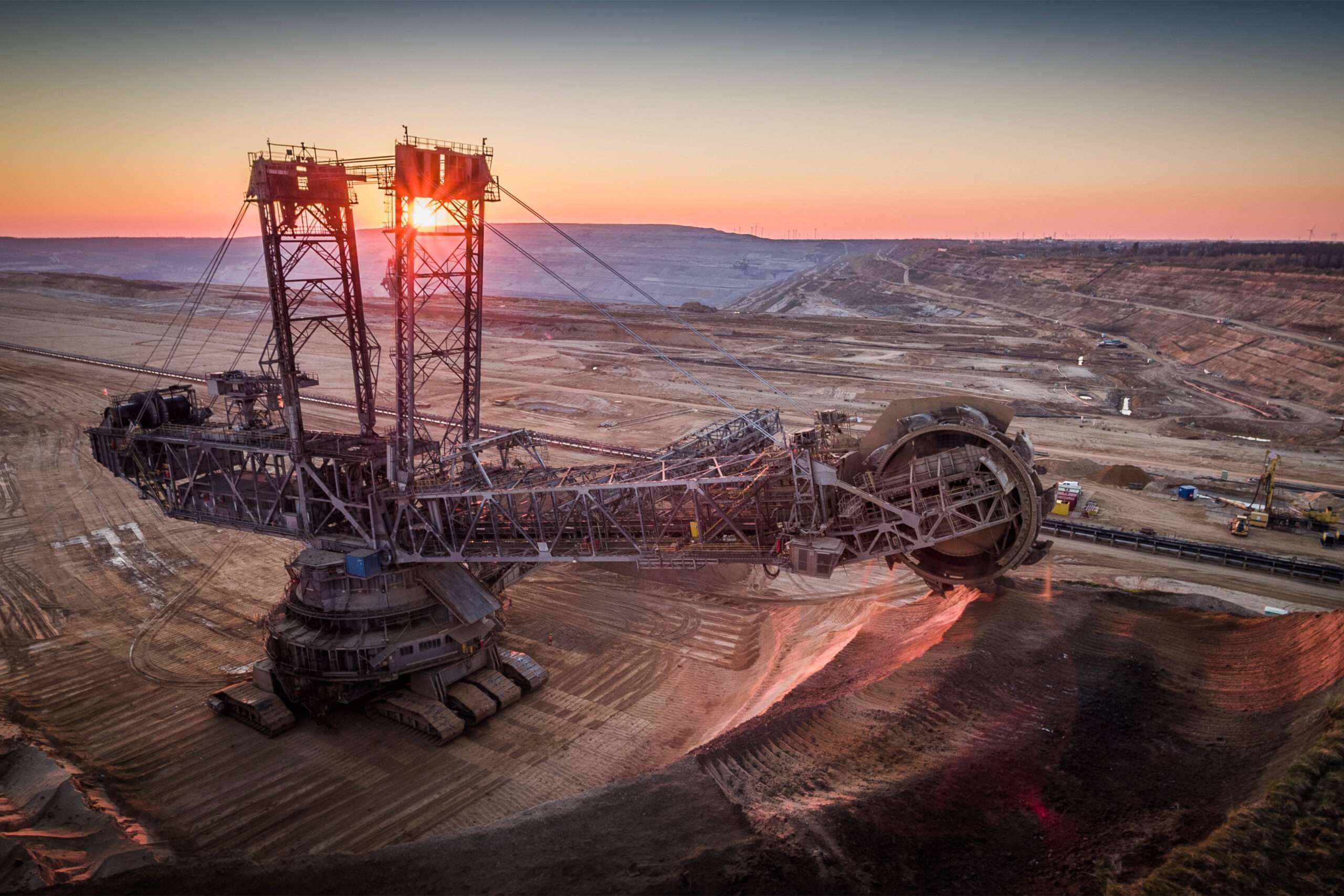2022: What Does the Mining Sector Promise!