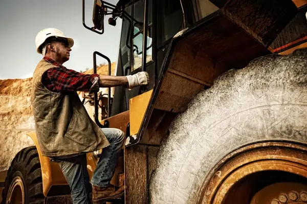 Mine Operator Job Description: Operating and