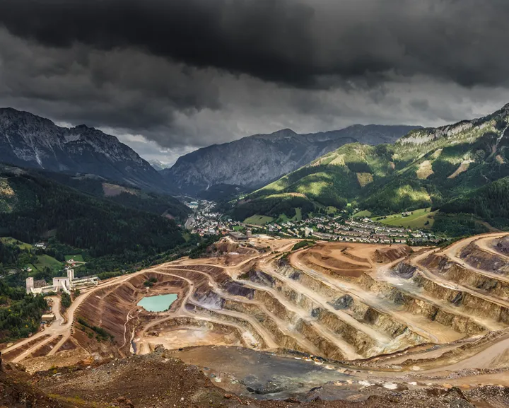 Climate-Smart Mining for a Low-Carbon Future