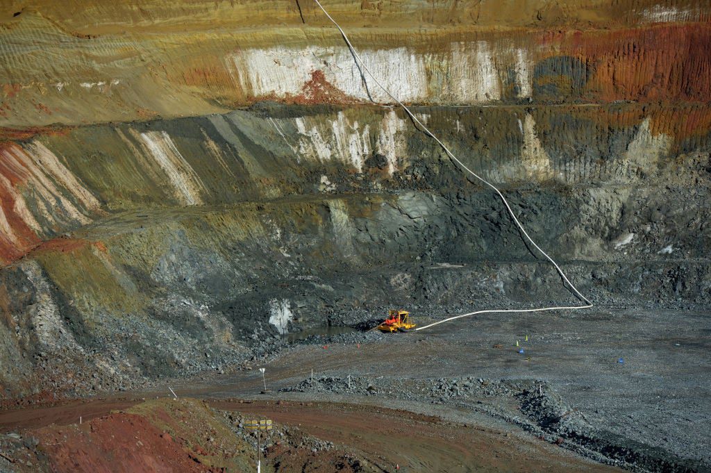 Gold Fields delays start of $1bn Chile gold project again