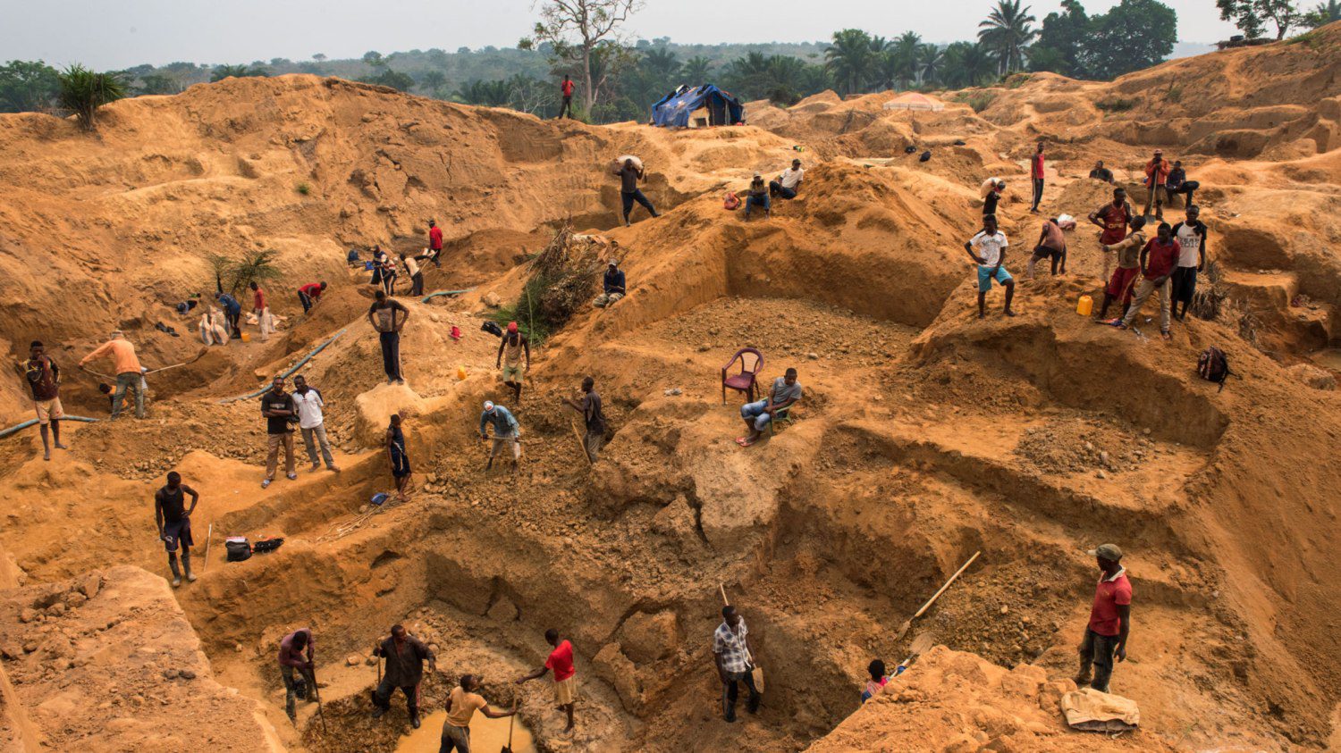 Diamond hunting attracts illegal immigrants