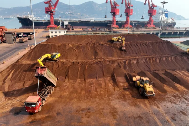 Iron ore prices climb to weekly high as China