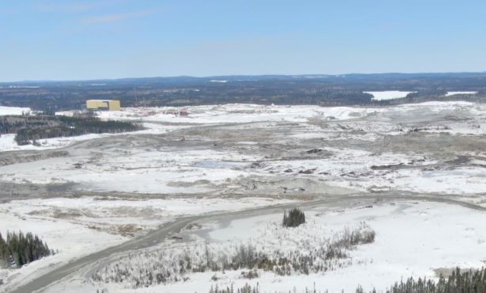 Iamgold to Raise $410 Million through Share