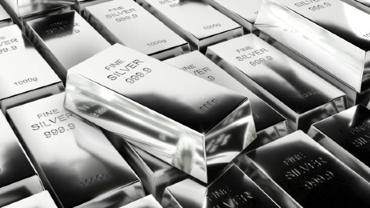 Silver Price 2025: Investors Eye Supply Crunch