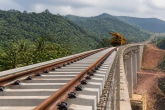 Simandou’s 650km Sprint: The $27B Rail Link Built to Break the Global Iron Ore Duopoly