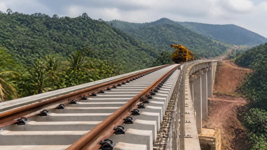 Simandou’s 650km Sprint: The $27B Rail Link Built to Break the Global Iron Ore Duopoly