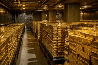 Gold Price Forecast 2026: Central Bank Buying Supports the Floor as Miners Trade at a Discount