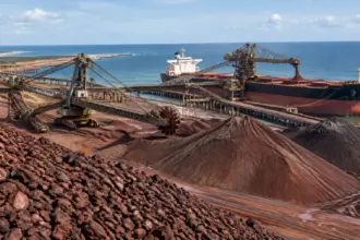 Iron Ore Outlook 2026: Simandou Volumes Test the $100 Floor